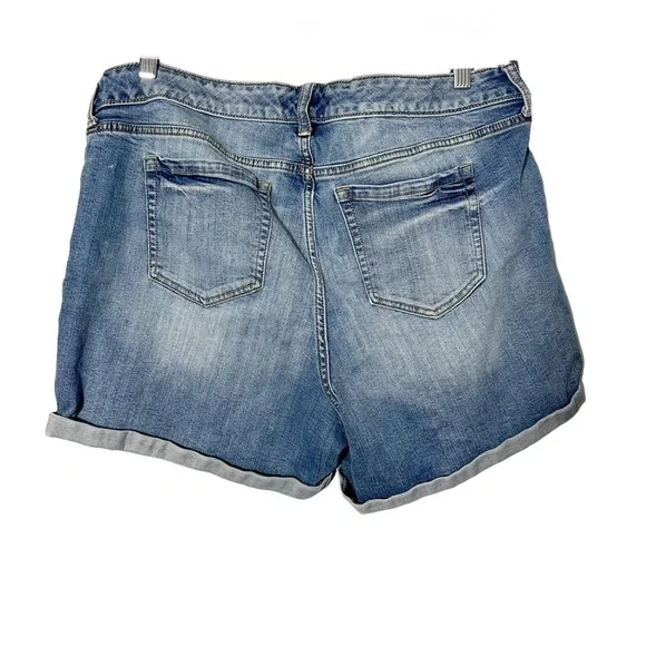 Torrid Skinny Skinny Jean Denim Shorts
Stretch - Picture 2 of 6